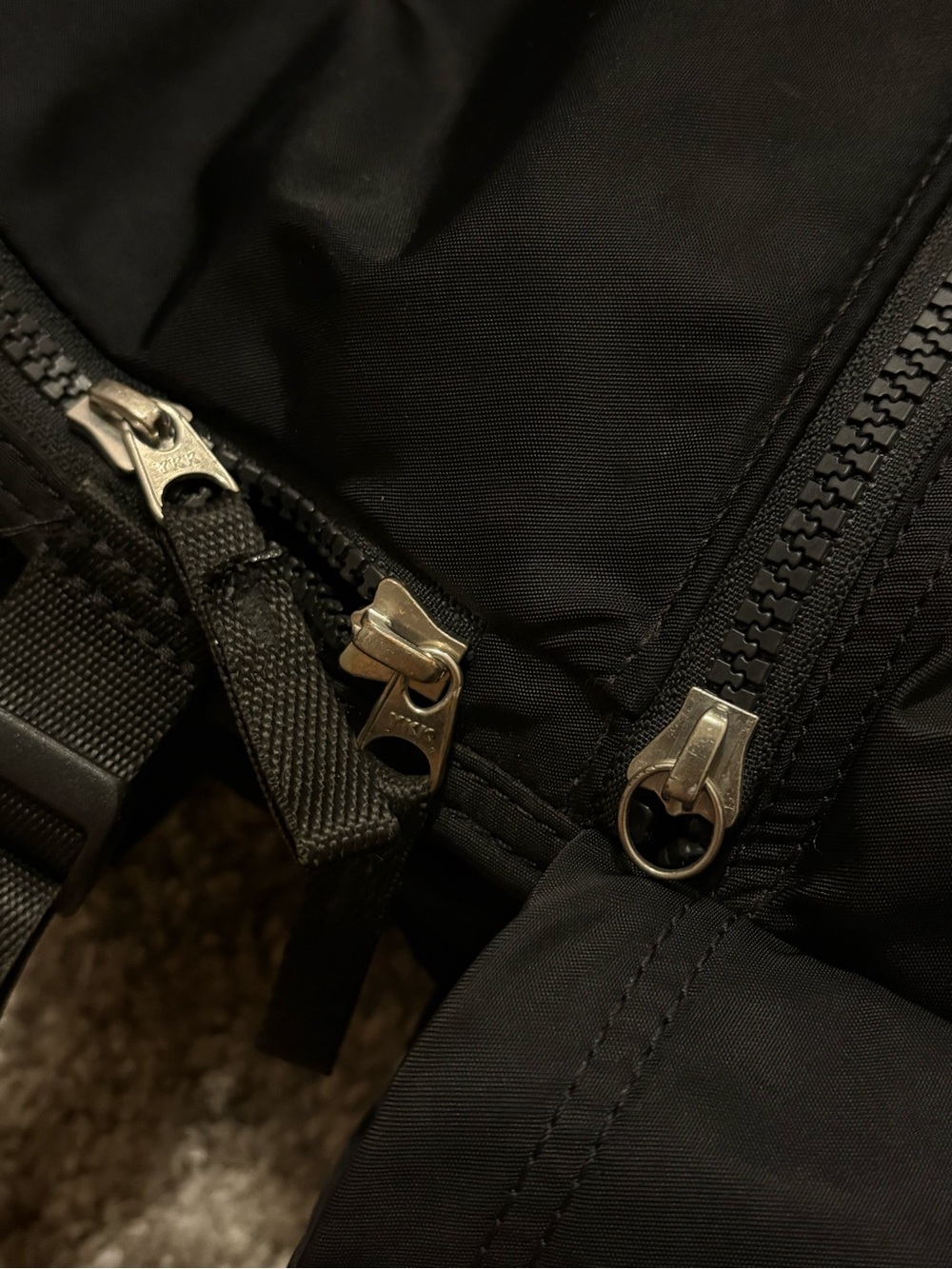 Lululemon New Crew Backpack in Black - Picture 5 of 5